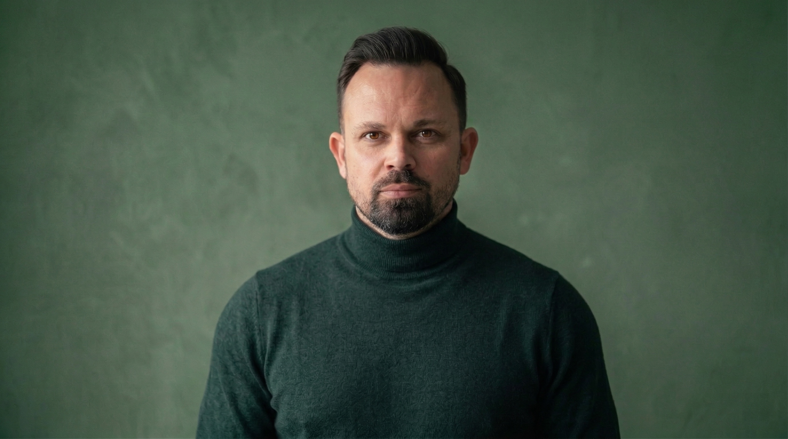 Joshua Groth, studio portrait